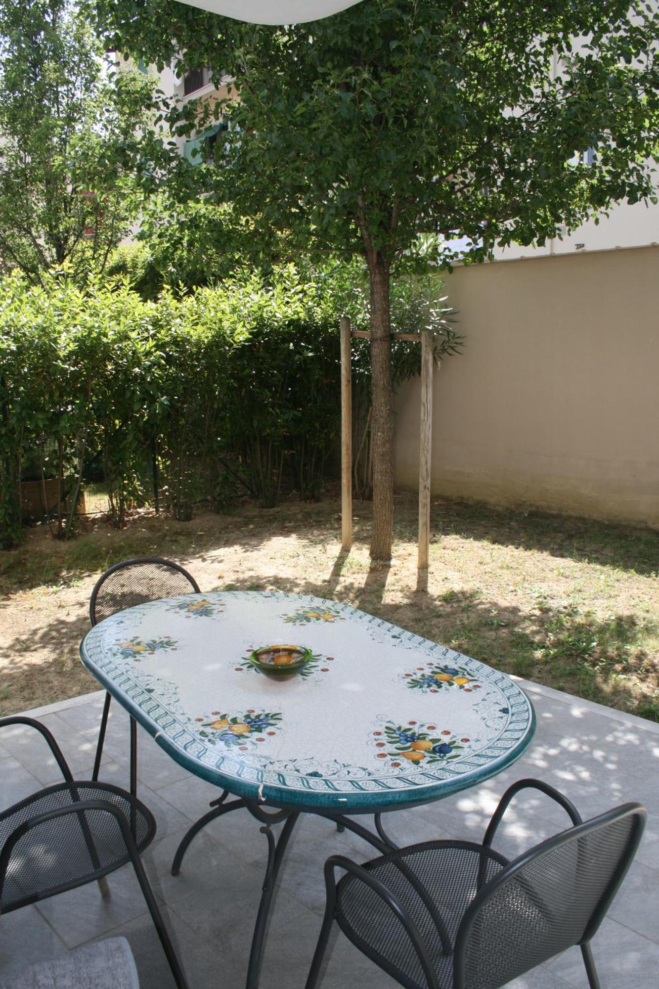 Apartment Downtown Florence, Moderno Con Giardino Exteriör bild